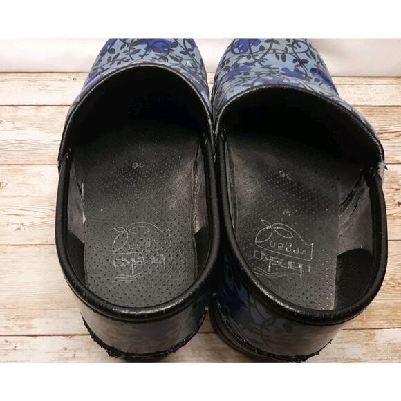 Dansko Women's Vegan Blue Floral Clogs Size 7.5/38 - Some Flaws See Pics - Picture 3 of 16